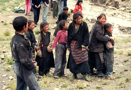 Tibet: Environmental damage causing family migrations